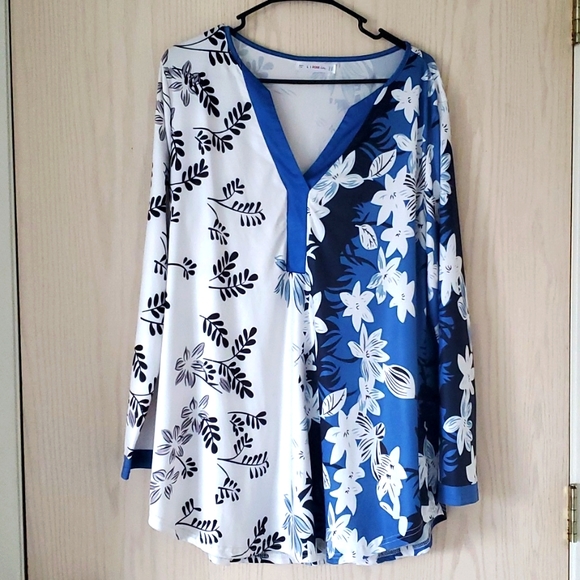 Fun!! Blue and White Deco Blouse Half and Half - Picture 1 of 3